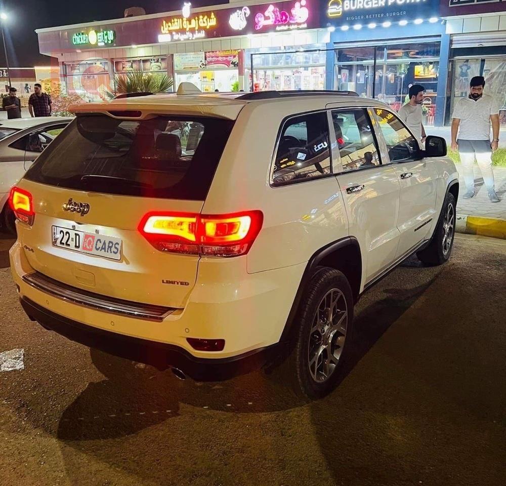 جیپ گراند شیرۆکی